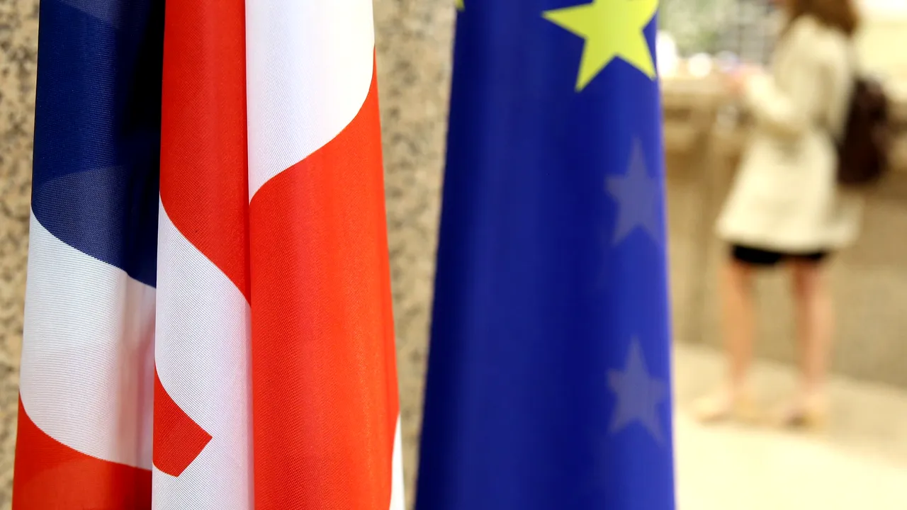 Donald Tusk ameninţă Marea Britanie cu modificarea atitudinii în negocierile pe tema Brexit