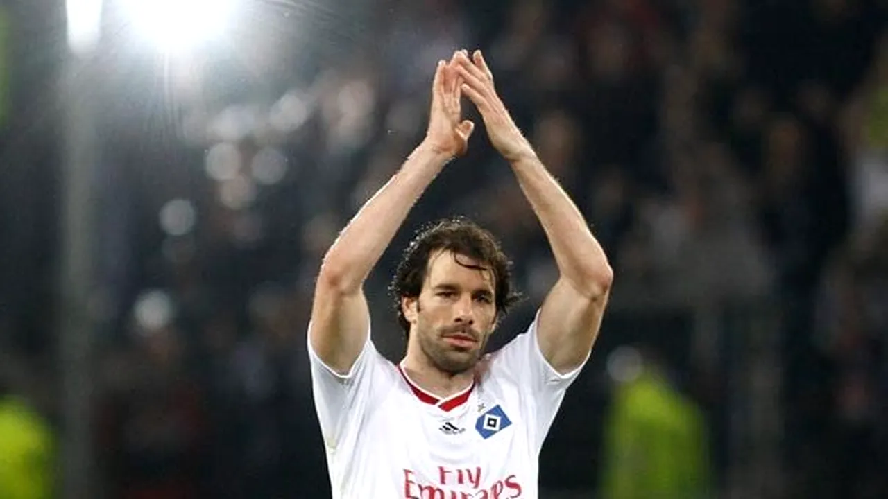 Ruud van Nistelrooy a anunţat că se retrage din fotbal