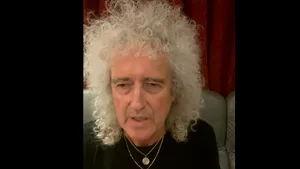 Brian May a suferit un atac de cord şi a fost dus de urgenţă la spital