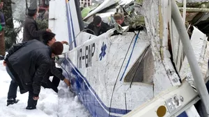 RAPORT FINAL privind accidentul aviatic din Apuseni: Givrajul a afectat carburatoarele, nepermiţând altitutine optimă. Motoarele s-au oprit din cauza givrajului sever