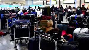HAOS pe aroporturile din Germania: Sute de zboruri anulate în urma grevei personalului de securitate