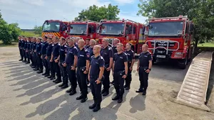 După misiunea din Grecia, zeci de pompieri români au fost trimişi în Franţa pentru stingerea incendiilor