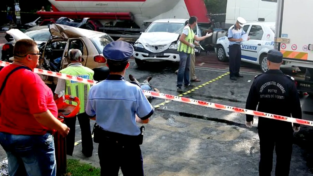 Accident grav în Bucureşti: un mort şi cinci răniţi - VIDEO