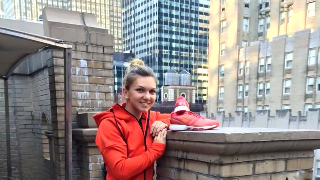 Încă un indiciu că Halep şi-a găsit sponsor! O nouă apariţie în public prin care Simona face reclamă unei firme de echipament sportiv