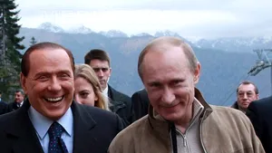Berlusconi face un pic de propagandă pentru Putin