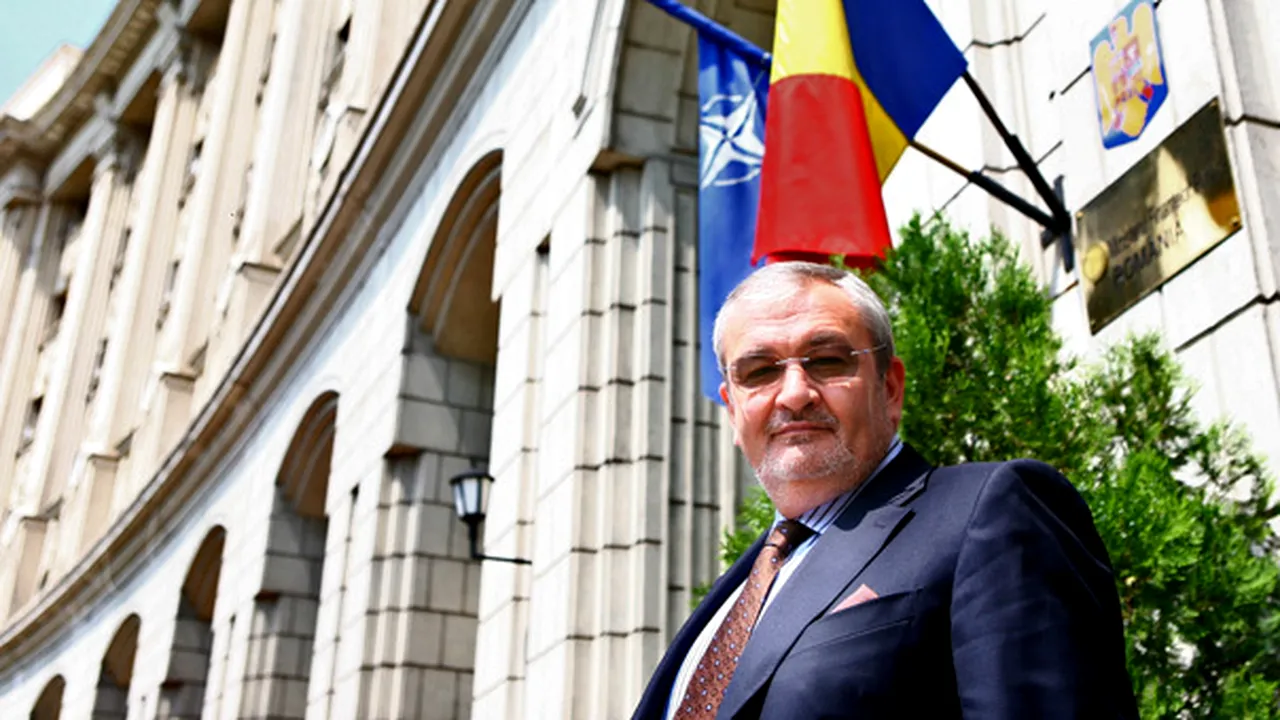 Numărul maxim de posturi din Ministerul Finanţelor va fi redus cu 22,3%, la 1.437 funcţii