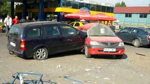 Cum îţi poţi repara maşina gratuit dacă te-a lovit un autoturism fără RCA