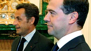 Sarkozy şi Medvedev au discutat la telefon despre situaţia din Georgia