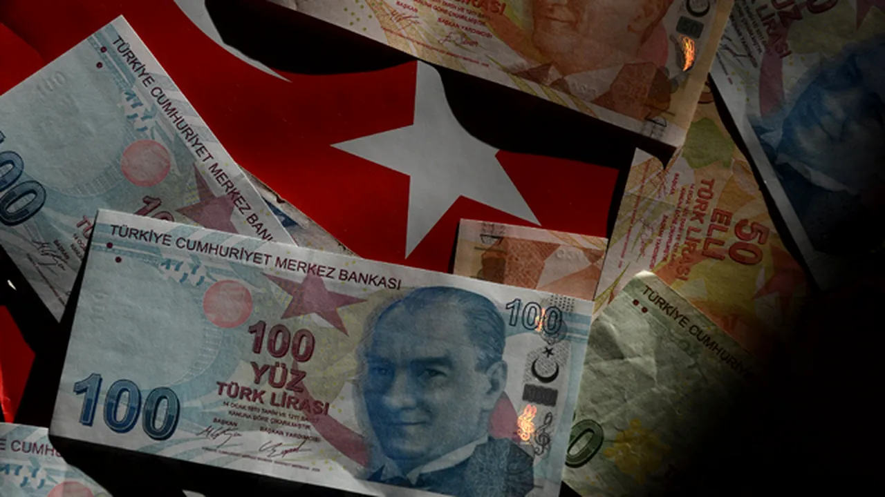Lira turcească atinge minimul tuturor timpurilor înainte de şedinţa băncii centrale 