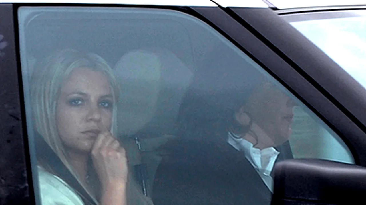 Britney Spears se simte bătrână şi plictisită (Video)