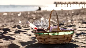 Gustarte.ro/ Tot ce îţi trebuie pentru un savuros picnic de vară