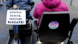 Protest al persoanelor cu dizabilități în Piața Victoriei. Ce solicită participanții