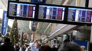 Şapte medici români, blocaţi de zece ore pe aeroportul din Porto, din cauza grevei din Spania