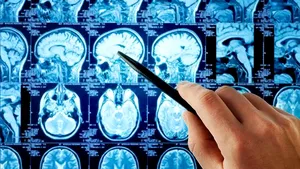 Chinezii au dezvoltat un sistem de inteligenţă artificială care identifică cu precizie afecţiuni medicale grave. Robotul a „bătut” 15 doctori foarte buni