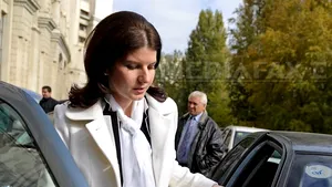 Fostul deputat Monica Iacob Ridzi joacă într-un spectacol susţinut de deţinute de la Gherla - GALERIE FOTO, VIDEO 