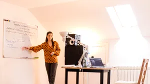 Scenariile pentru noul an şcolar îi îngrozesc pe unii profesori. Cristina Tunegaru spune să dascălii nu sunt motivaţi de către Minister când e mare nevoie de ei