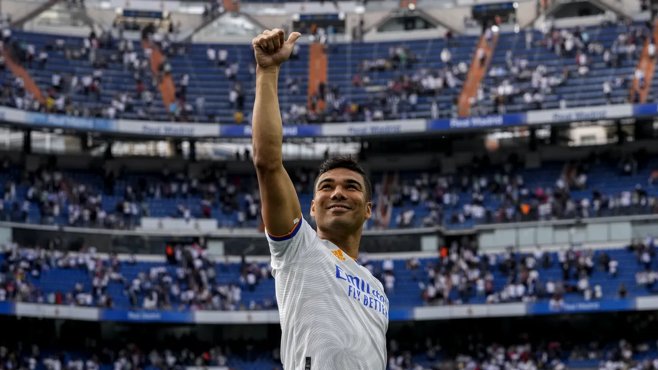 Casemiro aproape de un transfer la Man Utd. Ce salariu ar putea avea pe Old Trafford