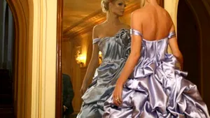 Valentina Pelinel a făcut 100.000 € dintr-un parfum