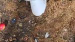 Ce mai aruncă românii pe marginea drumului: vase de toaletă, saci cu haine și gunoi menajer
