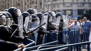 Protestul din Piața Victoriei a ajuns în presa internațională. O agenție importantă a transmis în regim de live de la declanșarea violențelor