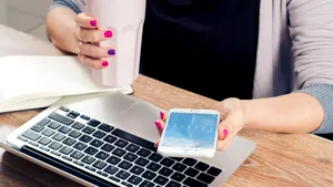 Angajaţii cu telefon mobil de serviciu, o raritate în România. Companiile locale, codaşe în UE din acest punct de vedere