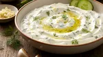 Retete de Tzatziki grecesc autentic – sos proaspăt, sănătos și delicios (P)