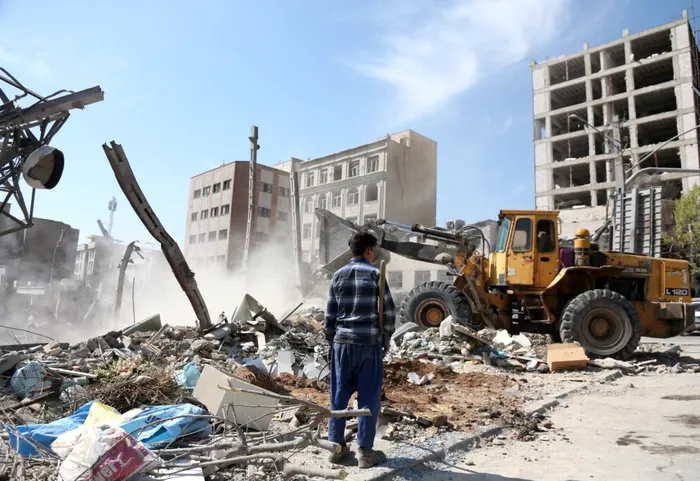 Live Text Război în Orientul Mijlociu, ziua 7. Israelul a început un „val de atacuri la scară largă” împotriva Iranului / Hezbollah avertizează locuitorii israelieni să evacueze zona de frontieră