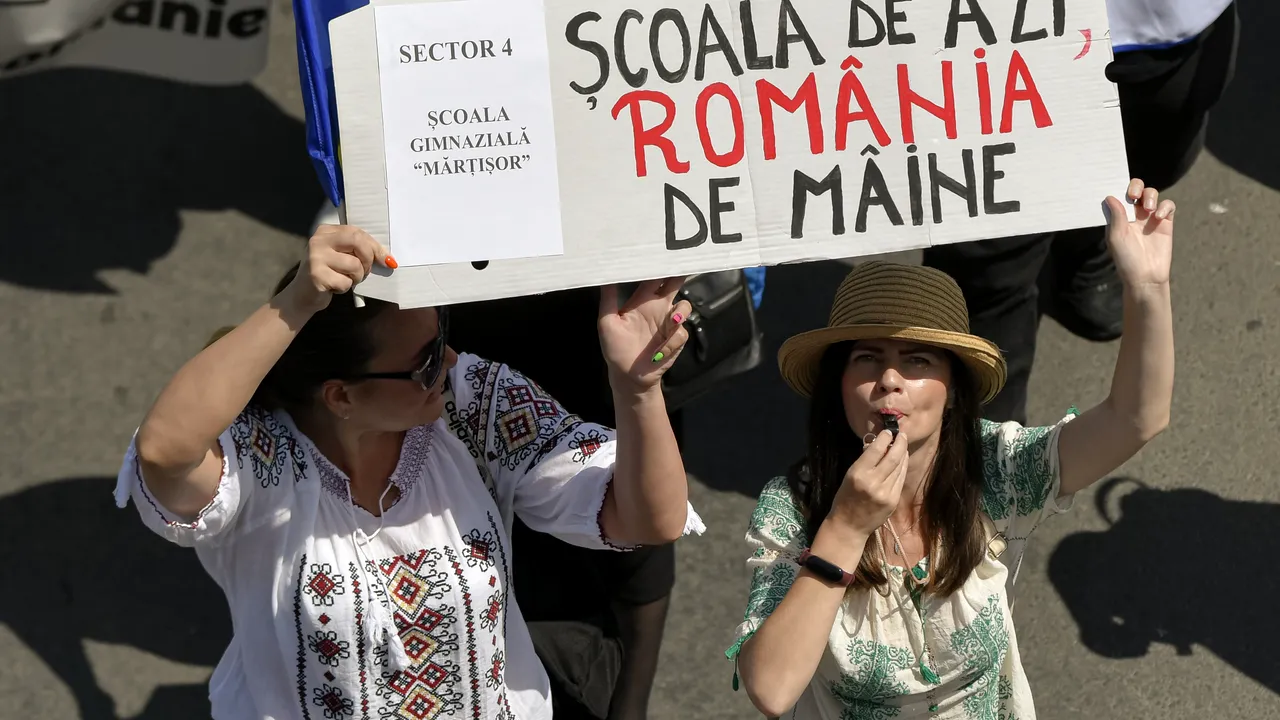 Profesorii către politicieni: Nu ne-aţi convins că, după grevă, veţi investi în domeniu