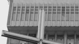 Posibilă crimă, descoperită lângă Bucureşti: Cadavru învelit într-o pătură şi legat cu bandă adezivă, găsit într-o grămadă de moloz