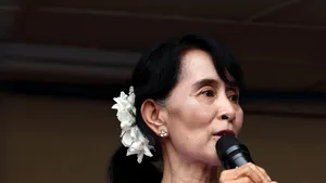Protestele din Myanmar. Noi acuzaţii pentru Aung San Suu Kyi, mai mulţi ani de închisoare