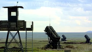NATO va trimite sisteme antiaeriene în Turcia, dar va cere evitarea doborârii avioanelor ruse