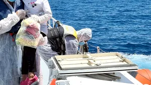 „Zâmbetul fetiţei din mijlocul apelor”. Întâmplarea trăită de un poliţist român în Marea Mediterană