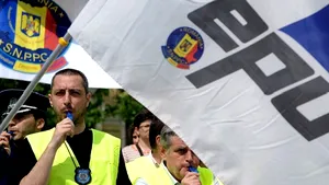 Aproape 30 de participanţi la mitingul din Piaţa Victoriei au primit îngrijiri medicale
