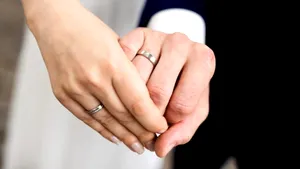 Un studiu răstoarnă mitul „soției trofeu