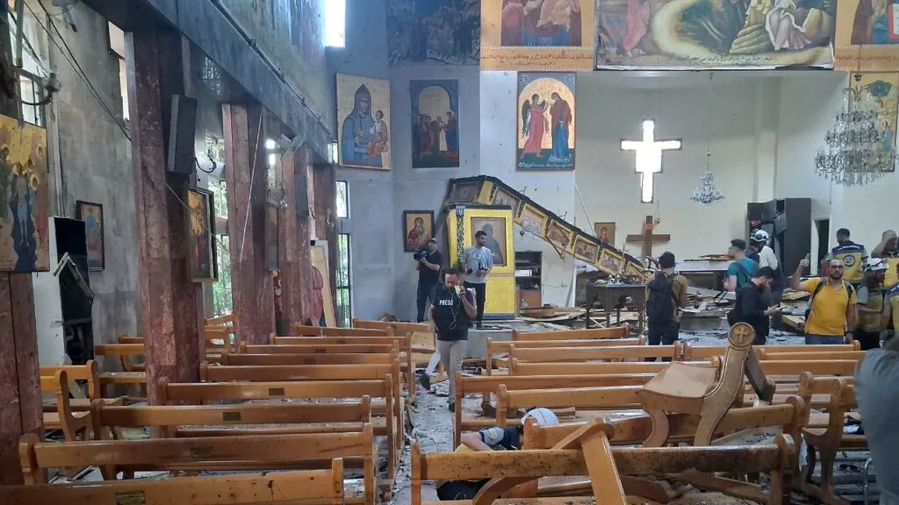 Atentat terorist la o biserică din Damasc. Sunt cel puțin 20 de morți