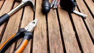 Cele mai importante scule şi aparate de care ai nevoie pentru atelierul tău de lucru