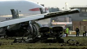 Motoarele avionului care a ieşit de pe pistă la Londra nu au mai funcţionat înaintea aterizării