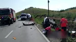 Accident grav în Cluj: un mort și un rănit după ce mașina a intrat într-un cap de pod