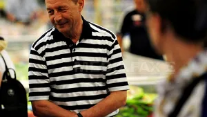 Băsescu, după ce a făcut cumpărături într-un supermarket: Am încercat să evit zarzavaturile olandeze