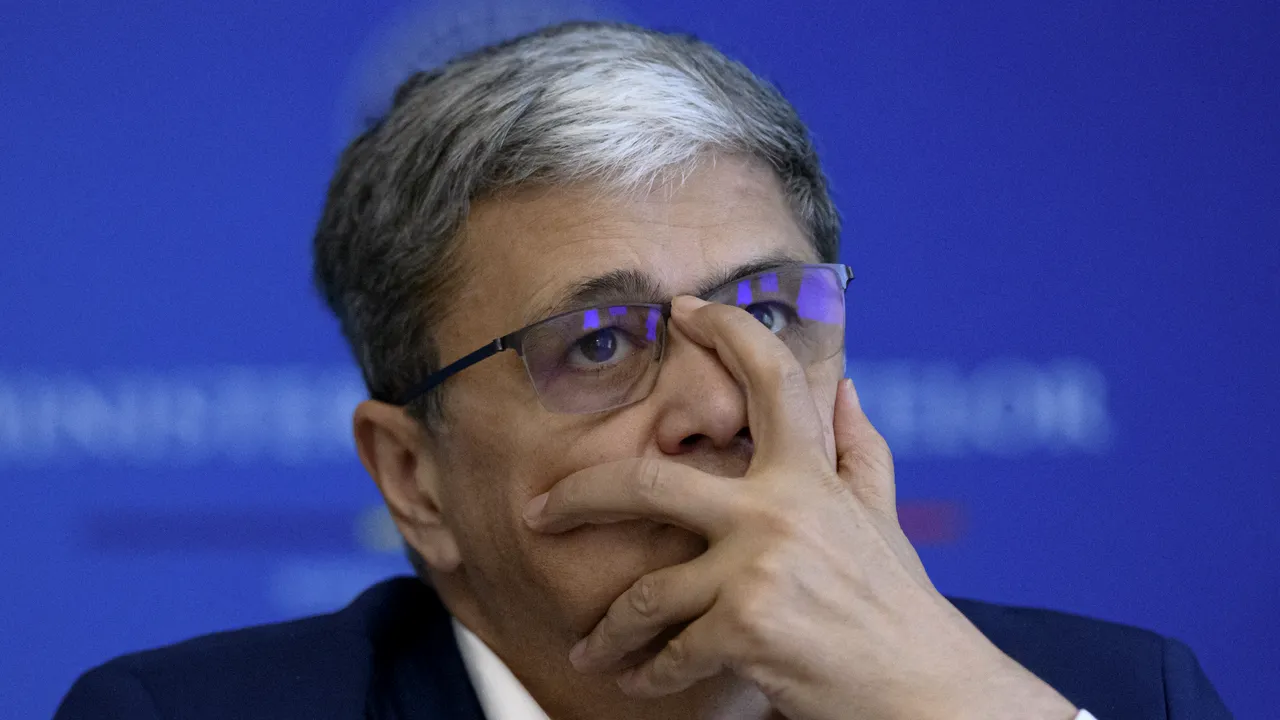 Boloş vine cu veşti rele: Prognoza Comisiei privind deficitul nu este una foarte optimistă
