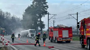 Scurgeri de acid sulfuric la Comarnic: Operațiunea de transvazare a fost finalizată cu succes