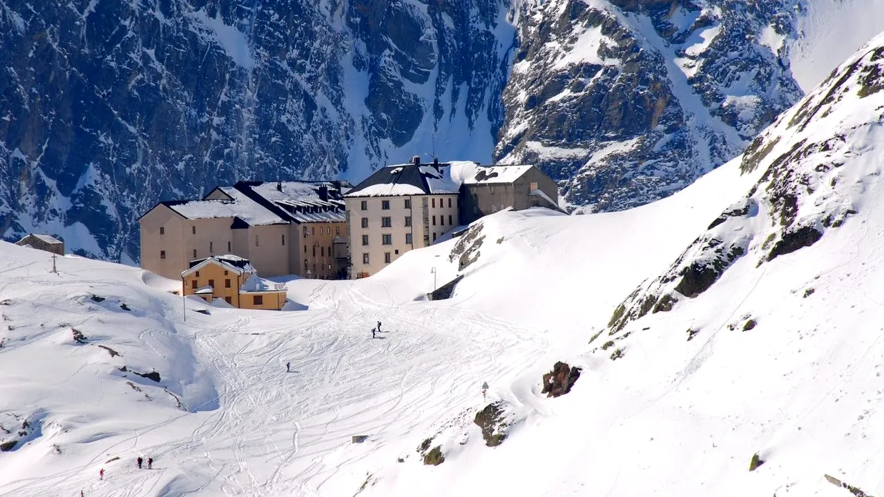 Un hotel din Alpii Elveţieni îngheţat în timp. I-a găzduit pe Napoleon şi Charles Dickens