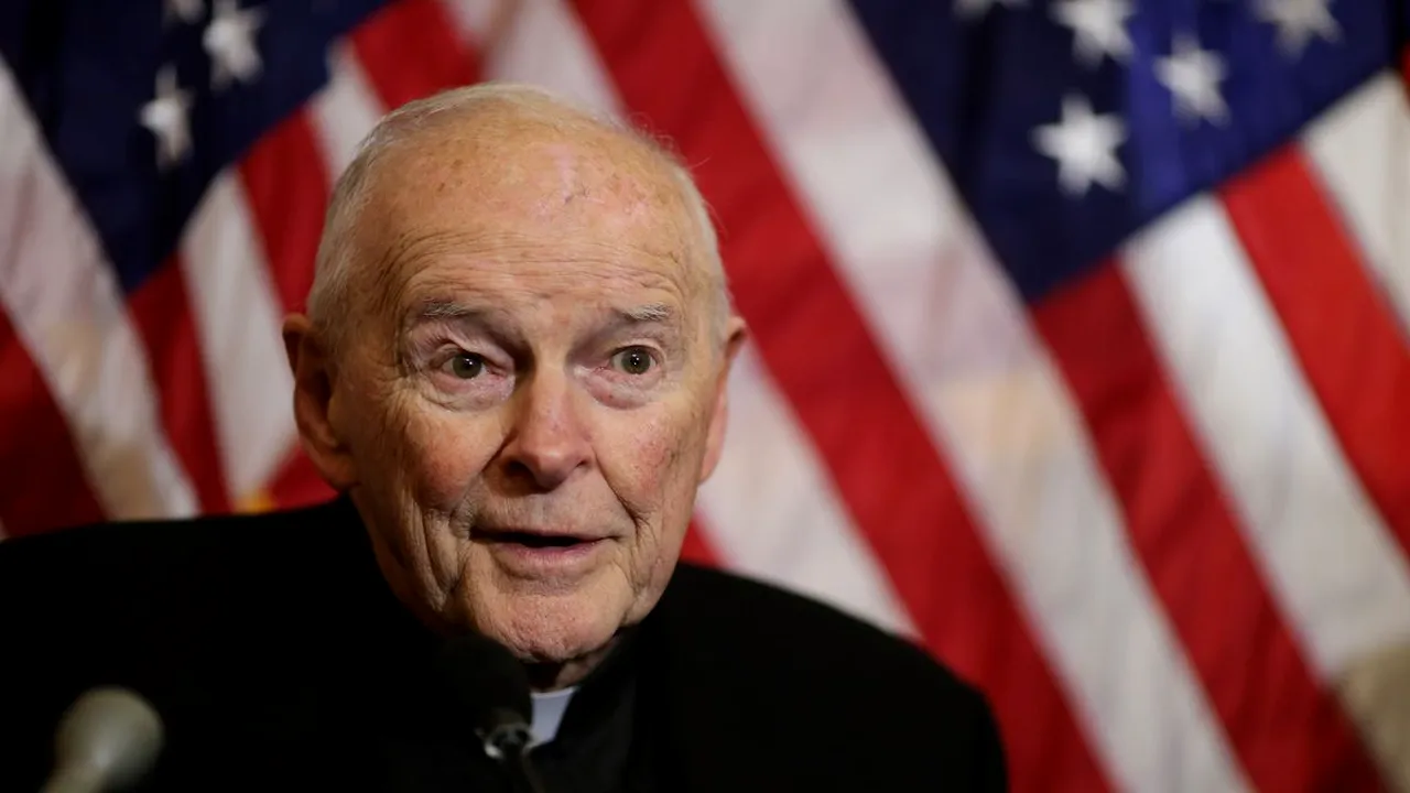 Cardinalul american Theodore McCarrick a fost caterisit în urma acuzaţiilor de abuz sexual