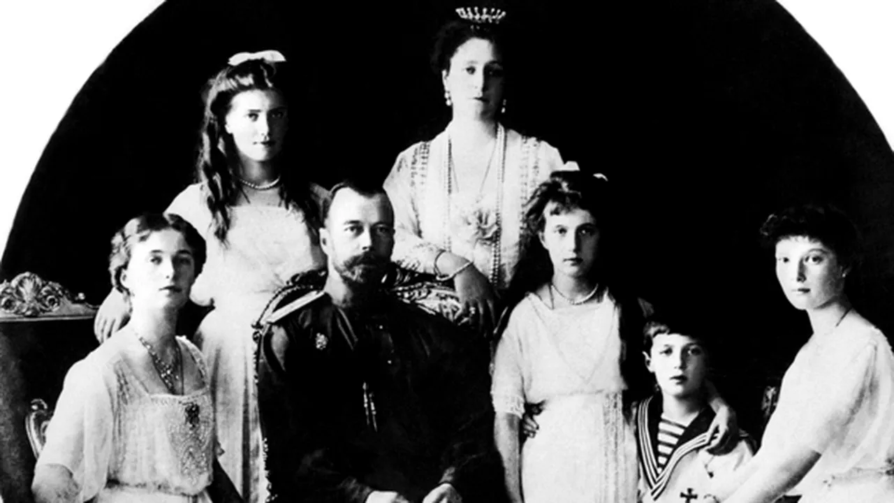 Autorităţile ruse au exhumat rămăşiţele pământeşti ale ţarului Nicolae al II-lea