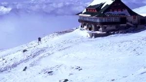 Sinaia: Drumul spre cota 1400, închis pentru montarea cablurilor telegondolei