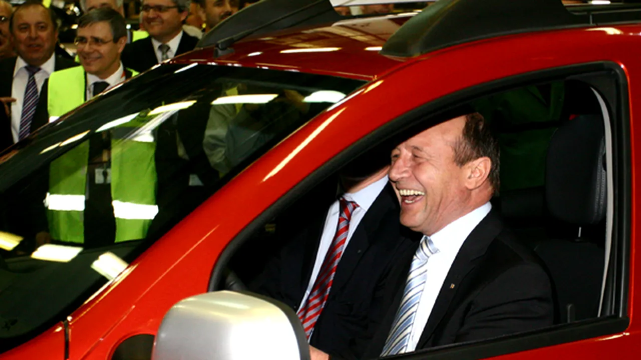 Băsescu şi-a luat Dacia Duster 