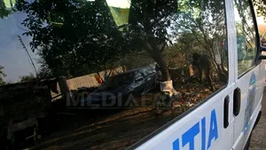 Angajat al MAI implicat într-un accident rutier. Poliţiştii au stabilit că era băut