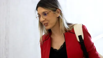 SOCIAL Zăpada neagră din București, simbol al poluării. Buzoianu, întrebată dacă s-a îmbunătățit calitatea aerului în Capitală