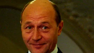 COM: Cine-l reformează pe Băsescu?
