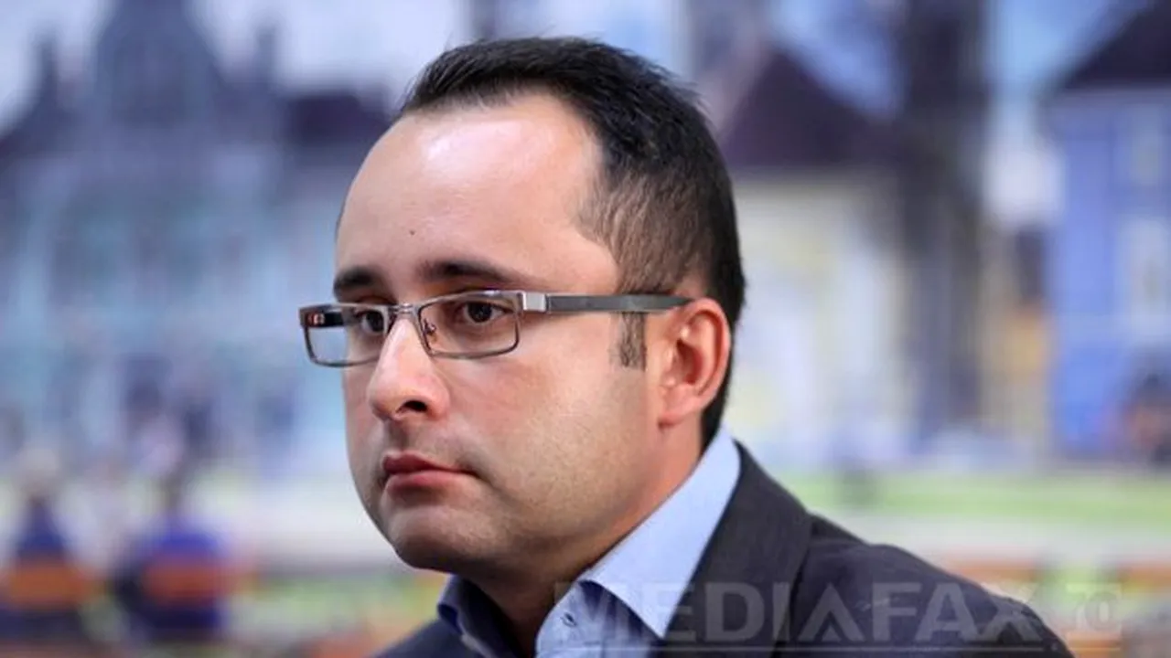 BIOGRAFIE: Cristian Buşoi, propus pentru conducerea CNAS - licenţe în medicină şi drept, doctorat în sănătate publică